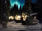 夜は暖かいイグルーでのんびりオーロラ鑑賞