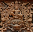 ヒンドゥ神話を描いた彫刻が残っている