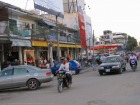 雑多な交通事情がカンボジアらしい