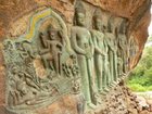 プーンコムヌーで一番大きい遺跡「神々」の彫刻