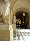 フランス随一の豪華絢爛さを誇る宮殿の回廊