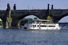 プラハの有名観光地名所をクルーズ船で巡る