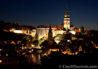 チェコの「世界一美しい街」は夜の街並みも美しい