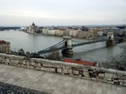 ブダペストを彩るセーチェーニ鎖橋