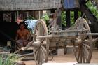 昔ながらの生活を営むカンボジアの民家