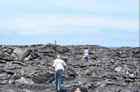 ハワイ火山国立公園で溶岩の上を歩くレア体験！