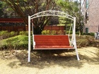 韓国人気俳優イ・スンギもこのベンチに座った!?