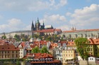 遠くからの眺めもすばらしいプラハ城