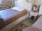 クリスタルサマーニャの部屋には塩のベッドがあります。
