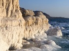 塩分濃度の高さで知られる死海