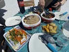 ウユニ塩湖内でピクニックランチ