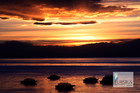 コパカバーナの海岸で美しい夕日を鑑賞しましょう。