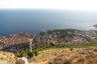 旧市街とアドリア海を見渡せる人気の絶景スポット、スルジ山