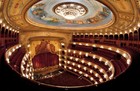 世界三大劇場のコロン劇場、豪華な内装は圧巻です。