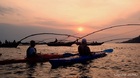 美しいキブ湖の夕日をカヤックで楽しめます