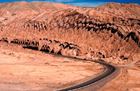 アタカマ砂漠で有名な月の谷