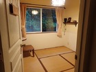 1名様用の畳のお部屋は、小さいながらも落ち着けます。