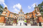 集合場所のサンパウ病院。カタルーニャ音楽堂とサン・パウ病院として世界遺産に登録されています。
