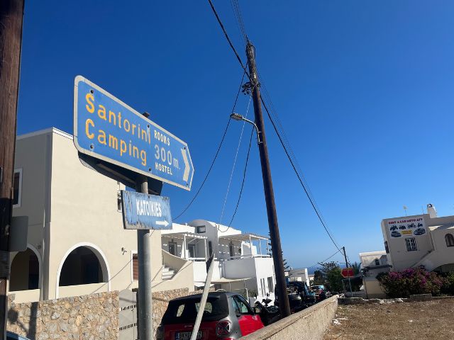 可愛い街並み サントリーニ島