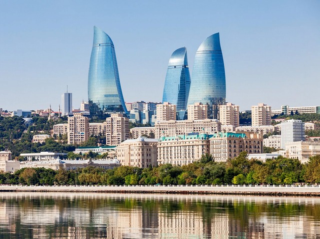 アゼルバイジャンの象徴、フレームタワー