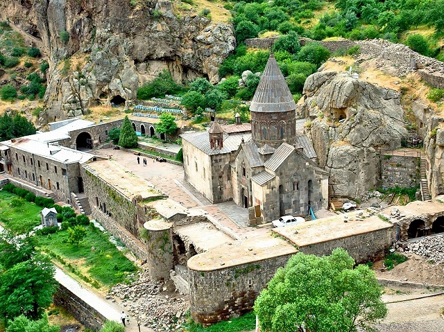 ロンギヌスの槍が見つかった場所、ゲガルド修道院