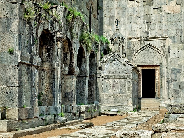 タテヴ修道院を散策