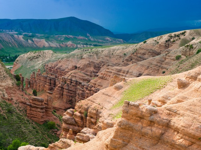 コノルチェク渓谷で自然を満喫しながらハイキング