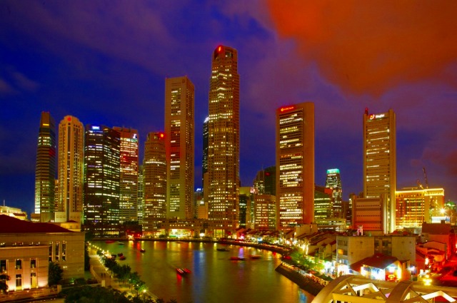 大都会シンガポールの高層ビル群
