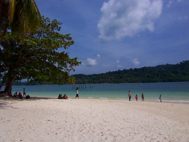 マレーシアの白砂が美しいビーチ