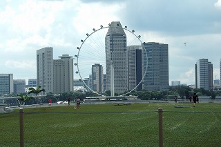 シンガポールの新名所の観覧車