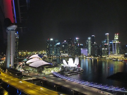 近代都市シンガポールのゴージャスな夜景