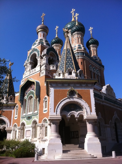 ロシア国外で最も美しいサン・ニコラ・ロシア正教会大聖堂