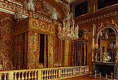 ヨーロッパ随一の豪華絢爛さを誇るベルサイユ宮殿内部