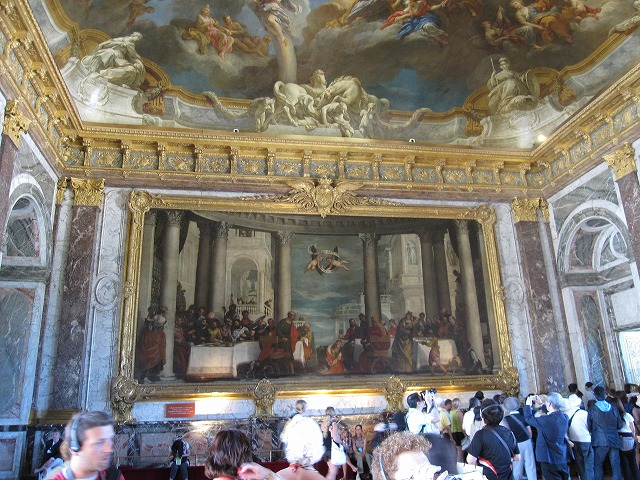 天井画もすばらしいヴェルサイユ宮殿内部