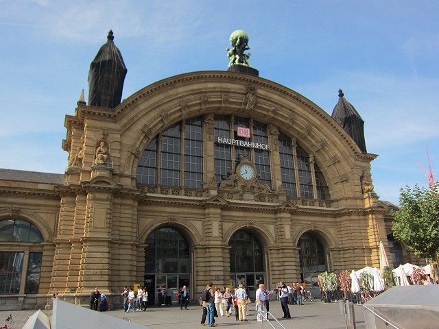 ヨーロッパ最大級のターミナル駅、フランクフルト中央駅