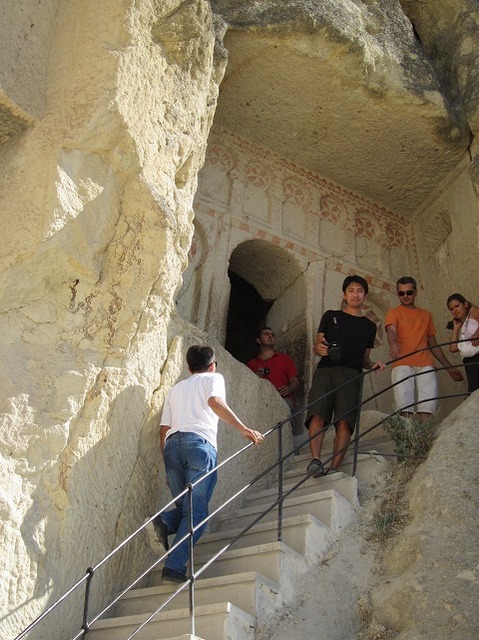 洞窟の教会入り口