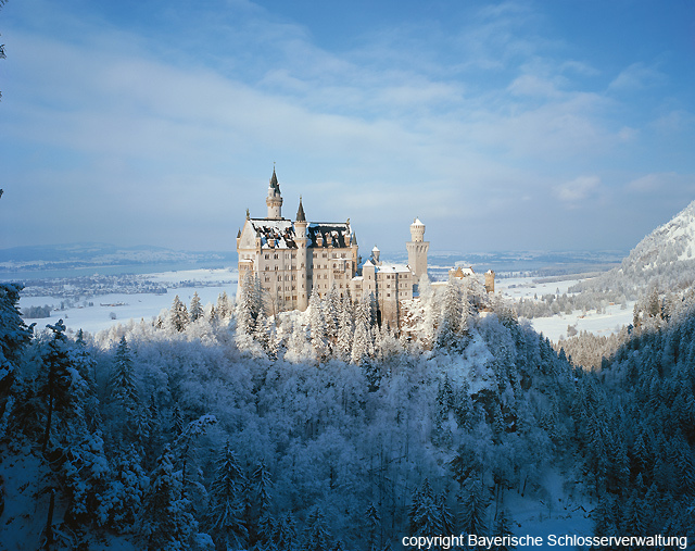 ノイシュバンシュタイン城の雪景色