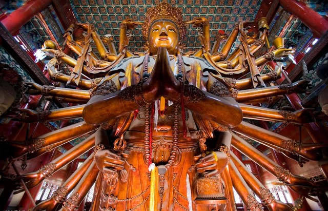 中国最大級の普寧寺千手千眼観音菩薩像は必見