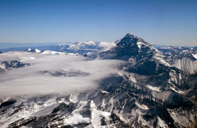 メンドーサ 南北アメリカ大陸最高峰 アコンカグア山トレッキングツアー プライベート 期間限定11月 4月 の予約ならホットホリデー