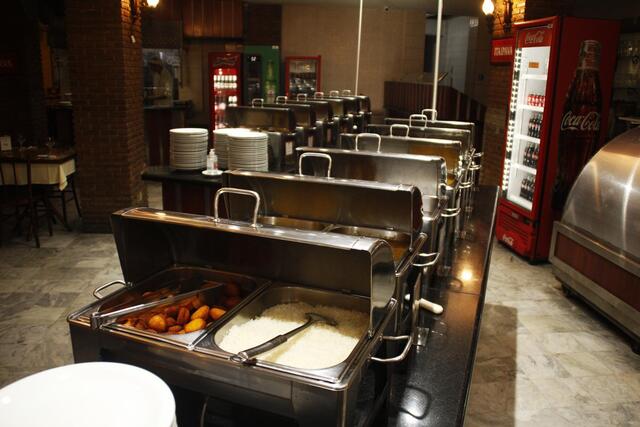 バイーアの夜を楽しむ ディナーショーと伝統料理ブッフェ サルバドール発 英語ガイド ホットホリデー