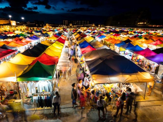 バンコク 満点の星空ワットパクナム ピンクガネーシャ ナイトマーケット タラートロットファイラチャダー 日本語ガイド 午後 の予約ならホットホリデー バンコク 満点の星空ワットパクナム ピンクガネーシャ ナイトマーケット タラートロットファイラチャダー 日本語ガイド 午後 の予約ならホットホリデー