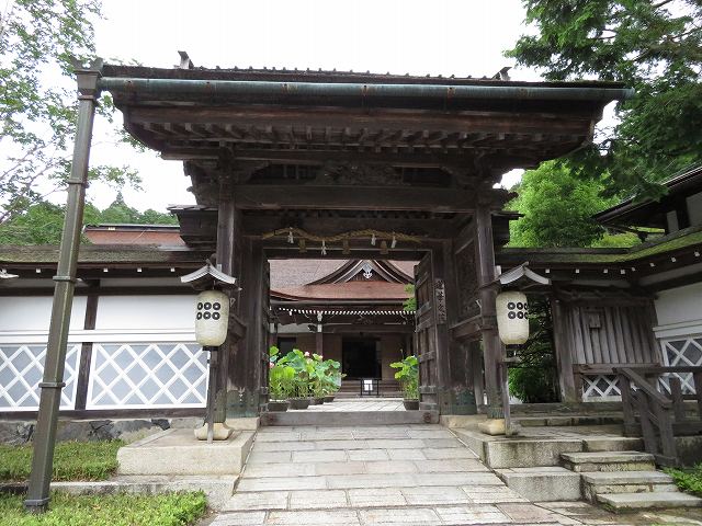 鎌倉時代に創建された歴史ある蓮華定院