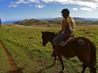 イースター島で半日乗馬！テレベカ火山もしくは洞窟探検コース【英語ガイド/ プライベート】