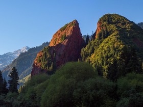 ビシュケク5泊6日！市内観光・チョルポンアタ・カルキラ・イシククル湖・カラコル・ジェティオグズ渓谷訪問【ビシュケク空港発着/ 宿泊＋空港送迎＋観光/ 日本語ガイドもしくは英語ガイド】
