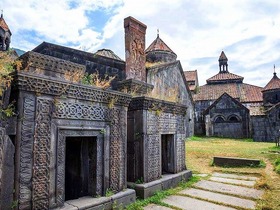 ハフパット修道院・ザルニパルニ洞窟・アフタラ修道院・アラミャンツ城・サナヒン修道院訪問【エレバン発/ 英語ガイド/ 4月～10月末】