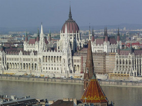 ハンガリー国会議事堂 見学ツアー(約1.5時間）