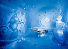 幻想的なホテル アイスホテル アートスイート365に宿泊 2泊3日パッケージ【ストックホルム発 往復航空券 / アイスホテル2泊 / 空港送迎】冬季11月～4月限定