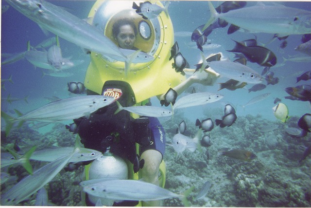 BOB水中スクーター ハワイの海でダイビング
