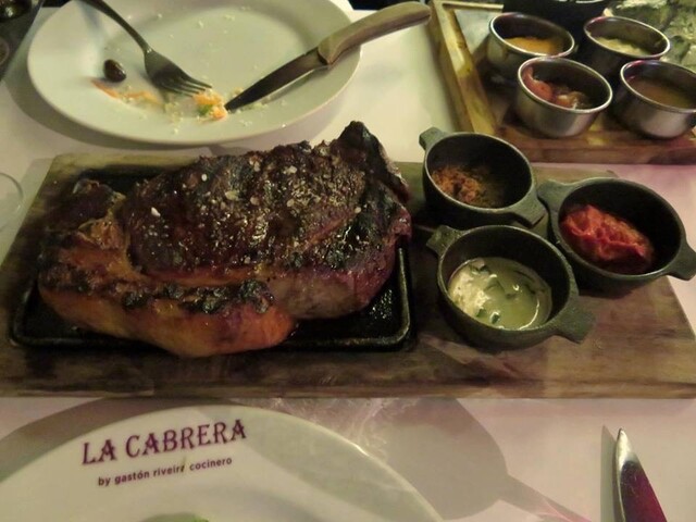 ブエノスアイレスで一番有名なステーキハウス/La Cabrera 席予約